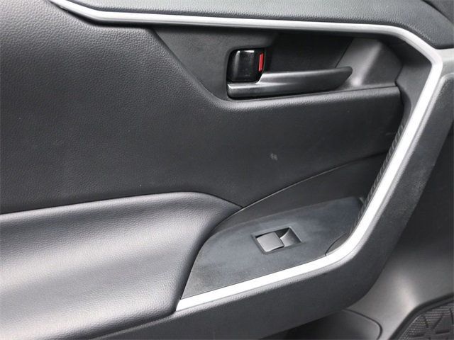 2022 Toyota RAV4 LE FWD - 22978573 - 14