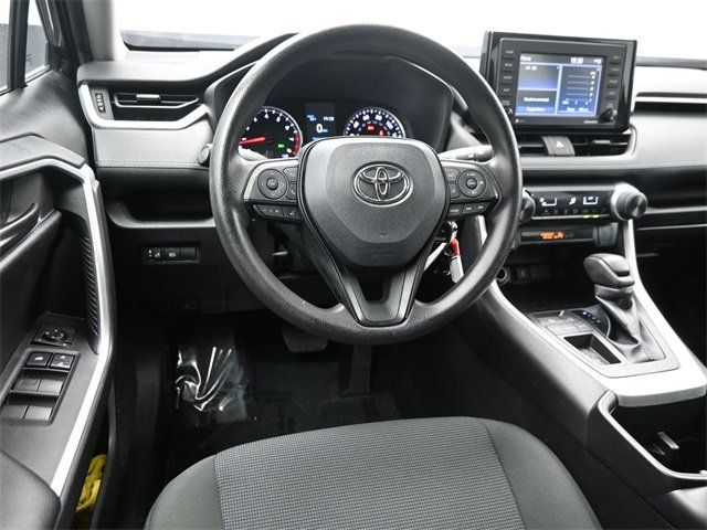 2022 Toyota RAV4 LE FWD - 22978573 - 19