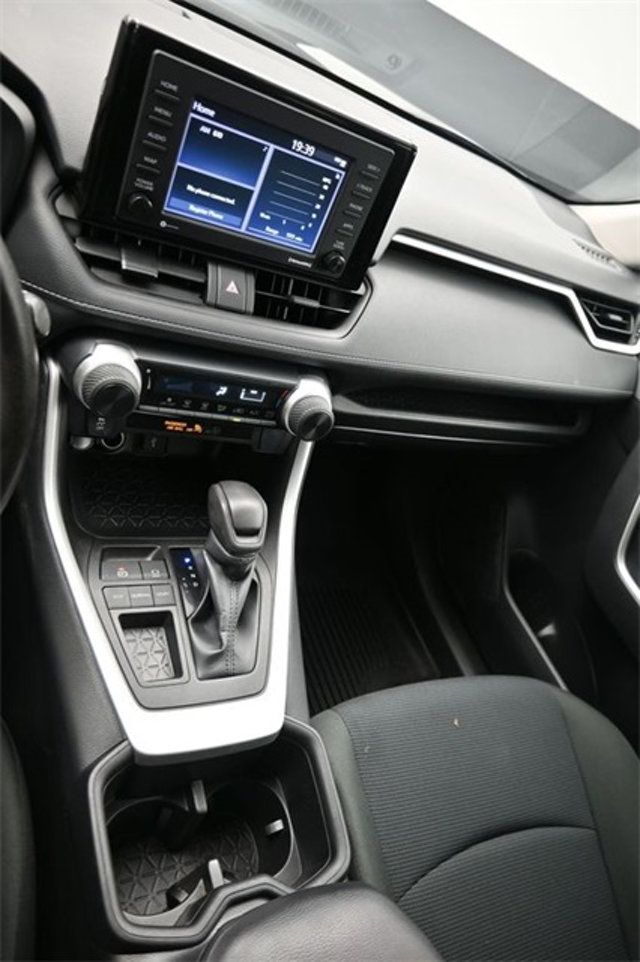 2022 Toyota RAV4 LE FWD - 22978573 - 23