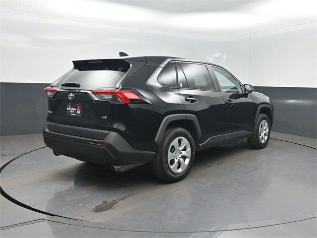 2022 Toyota RAV4 LE FWD - 22978573 - 32