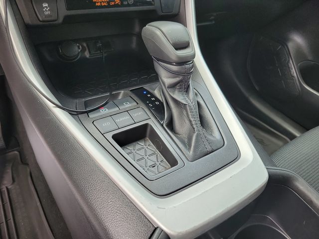 2022 Toyota RAV4 LE FWD - 23033368 - 9
