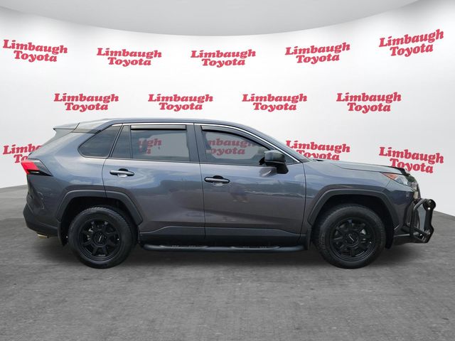 2022 Toyota RAV4 LE FWD - 23033368 - 18