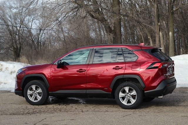 2022 Toyota RAV4 ONE OWNER AWD HYBRID LE WITH NEW TIRES AND BRAKE SERVICE - 22978867 - 17