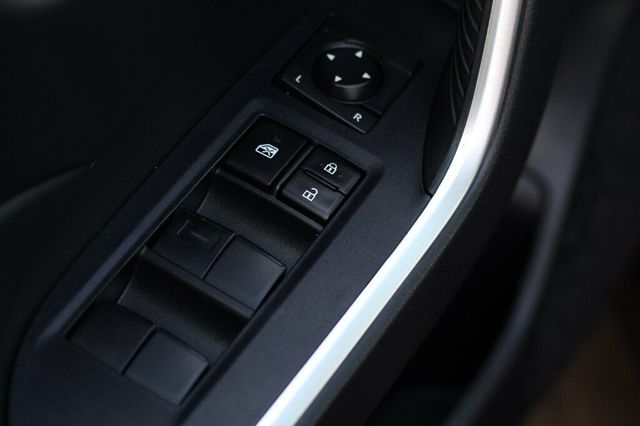 2022 Toyota RAV4 ONE OWNER AWD HYBRID LE WITH NEW TIRES AND BRAKE SERVICE - 22978867 - 19