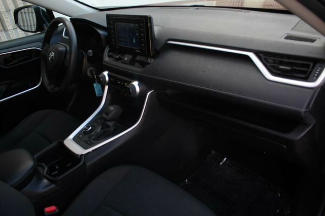 2022 Toyota RAV4 ONE OWNER AWD LE WITH NEW TIRES AND BRAKE SERVICE - 22978867 - 8