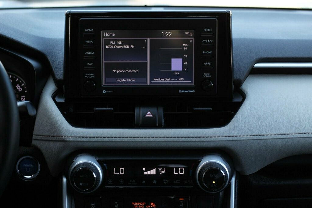 2022 Toyota RAV4 XLE Hybrid photo 13