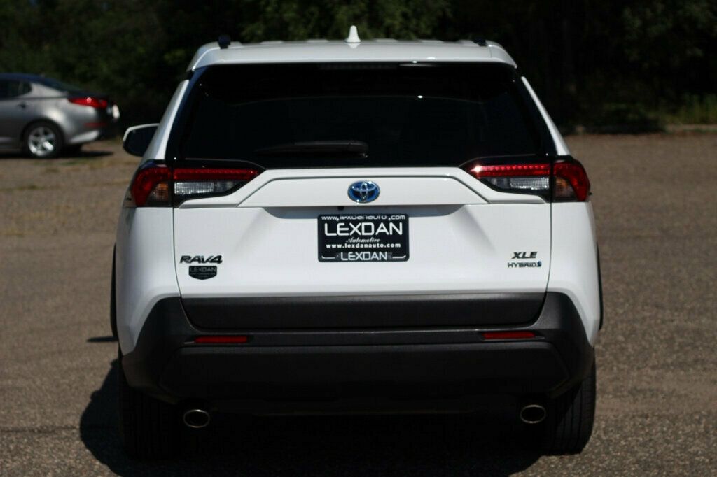 2022 Toyota RAV4 XLE Hybrid photo 5