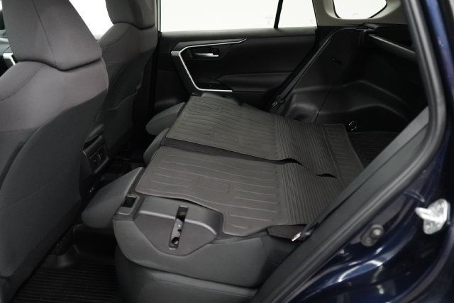 2022 Toyota RAV4 XLE - 23084415 - 35