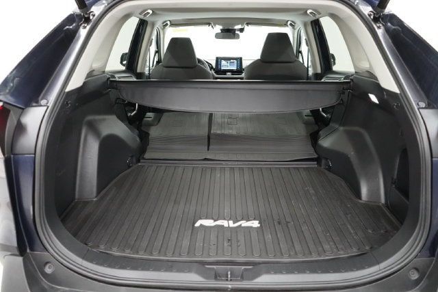 2022 Toyota RAV4 XLE - 23084415 - 36