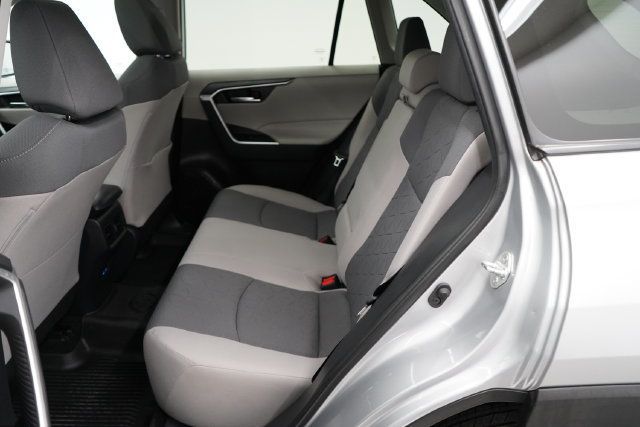 2022 Toyota RAV4 XLE - 23090875 - 35