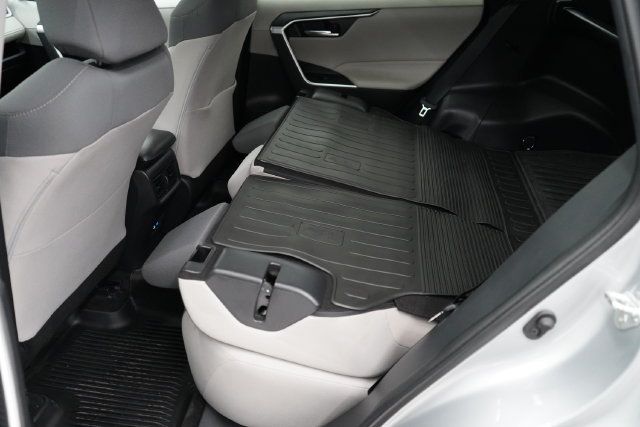 2022 Toyota RAV4 XLE - 23090875 - 36