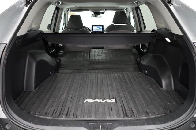 2022 Toyota RAV4 XLE - 23090875 - 37
