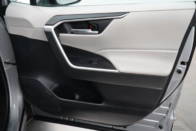 2022 Toyota RAV4 XLE - 23090875 - 42