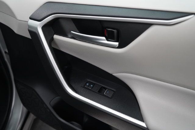 2022 Toyota RAV4 XLE - 23090875 - 43