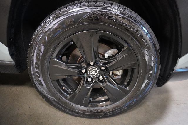 2022 Toyota RAV4 XLE AWD - 22967624 - 17