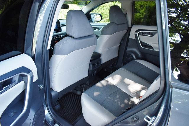 2022 Toyota RAV4 XLE AWD - 23078460 - 35