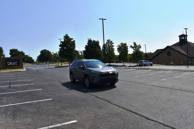 2022 Toyota RAV4 XLE AWD - 23078460 - 41