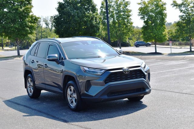 2022 Toyota RAV4 XLE AWD - 23078460 - 44