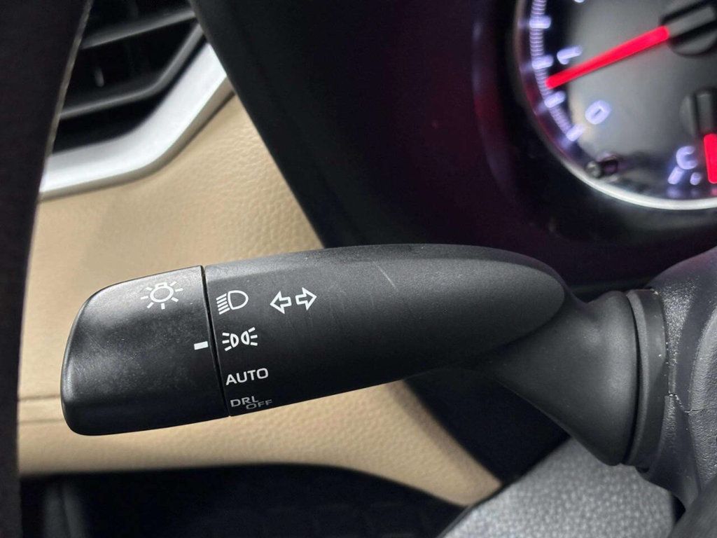 2022 Toyota RAV4 XLE AWD - 23060104 - 27