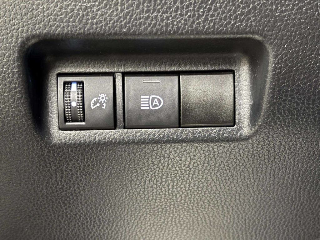 2022 Toyota RAV4 XLE AWD - 23060104 - 33