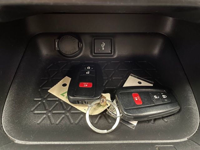 2022 Toyota RAV4 XLE AWD - 22926590 - 26
