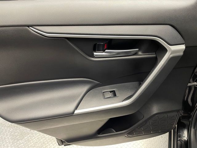 2022 Toyota RAV4 XLE AWD - 22926590 - 30