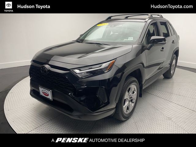 2022 Toyota RAV4 XLE AWD - 22933321 - 0