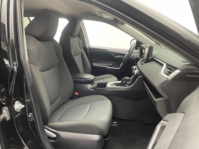 2022 Toyota RAV4 XLE AWD - 22995953 - 17