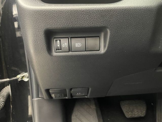 2022 Toyota RAV4 XLE AWD - 22995953 - 19