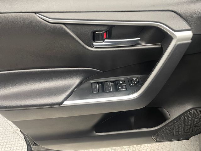 2022 Toyota RAV4 XLE AWD - 22995953 - 8