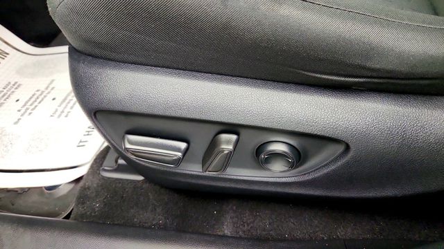 2022 Toyota RAV4 XLE AWD - 23096197 - 11