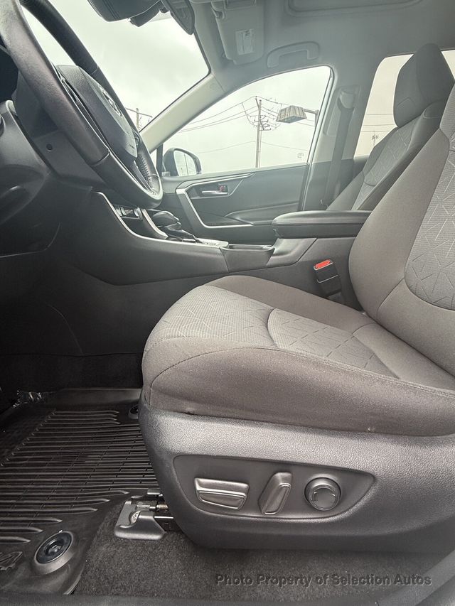 2022 Toyota RAV4 XLE AWD HYBRID W/ADAPTIVE CRUISE, MOONROOF - 23085349 - 14