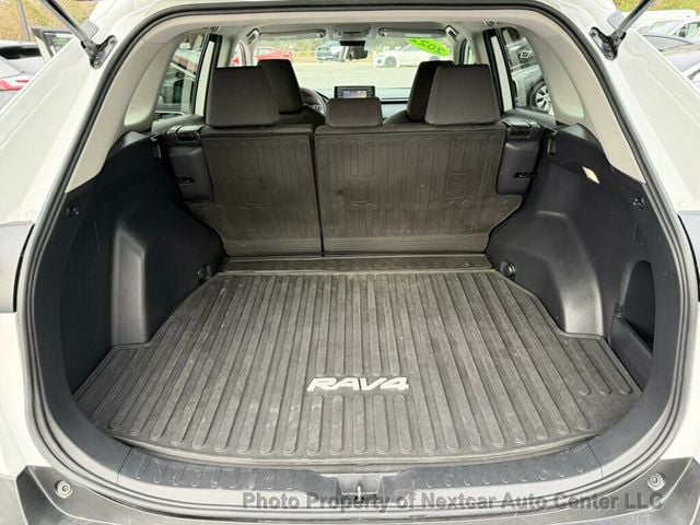 2022 Toyota RAV4 XLE FWD - 22976324 - 14