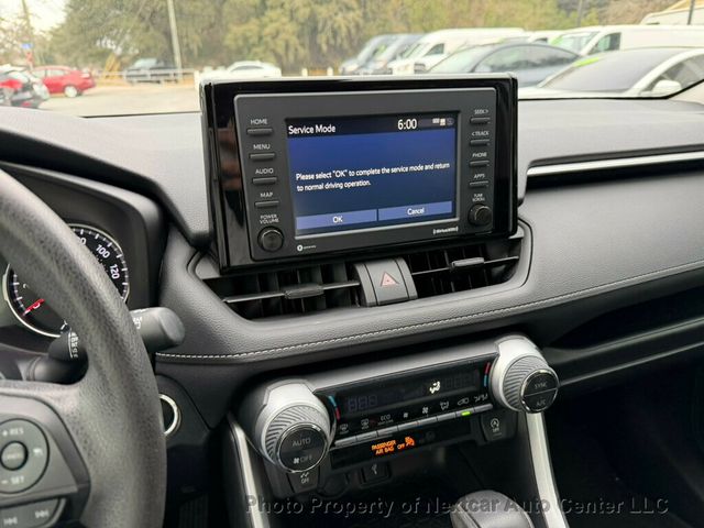 2022 Toyota RAV4 XLE FWD - 22976324 - 17