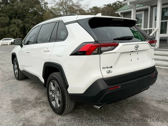 2022 Toyota RAV4 XLE FWD - 22976324 - 2