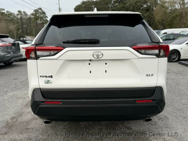 2022 Toyota RAV4 XLE FWD - 22976324 - 3