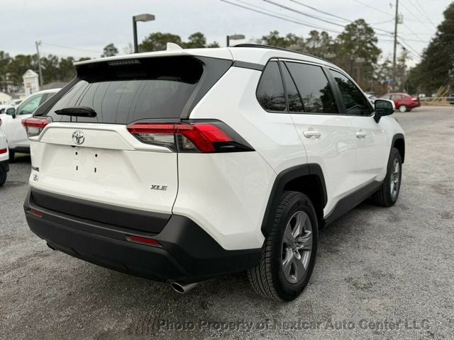 2022 Toyota RAV4 XLE FWD - 22976324 - 4