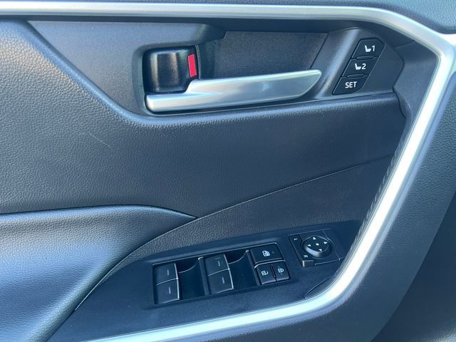 2022 Toyota RAV4 XLE Premium AWD - 23037718 - 10