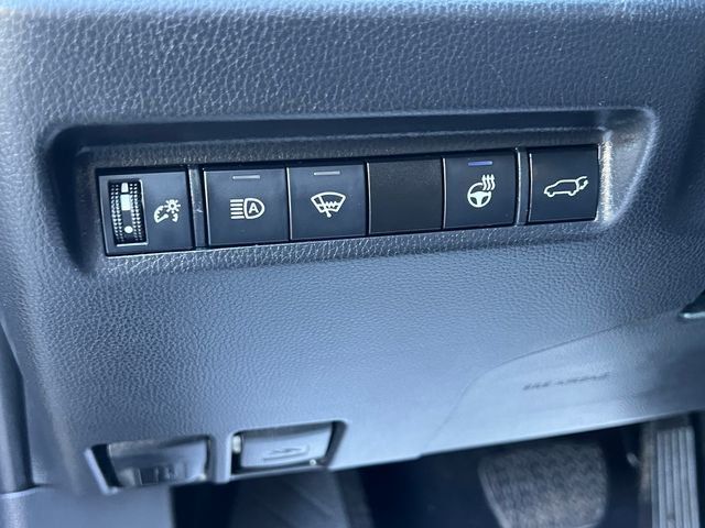 2022 Toyota RAV4 XLE Premium AWD - 23037718 - 22