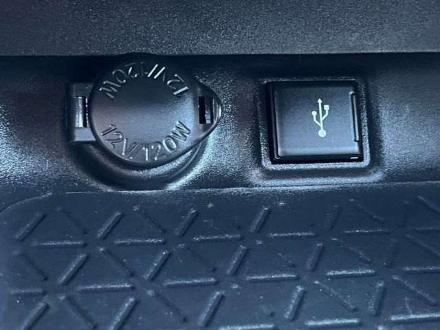 2022 Toyota RAV4 XLE Premium AWD - 23037718 - 28