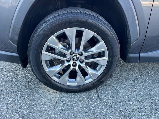 2022 Toyota RAV4 XLE Premium AWD - 23037718 - 8