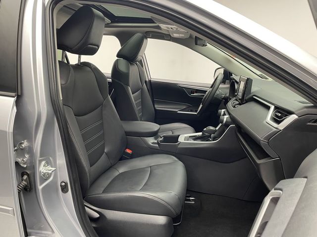 2022 Toyota RAV4 XLE Premium AWD - 22928804 - 17