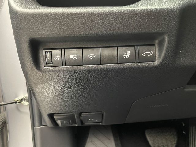 2022 Toyota RAV4 XLE Premium AWD - 22928804 - 19