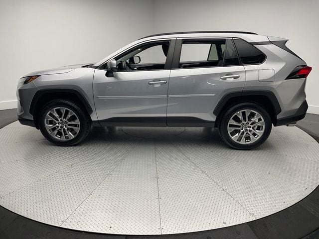 2022 Toyota RAV4 XLE Premium AWD - 22928804 - 7