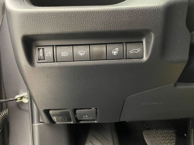 2022 Toyota RAV4 XLE Premium AWD - 22936214 - 19