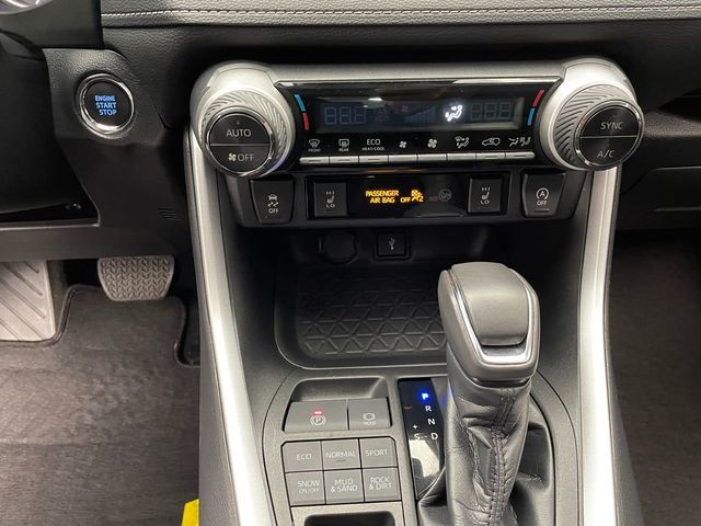 2022 Toyota RAV4 XLE Premium AWD - 22936214 - 26