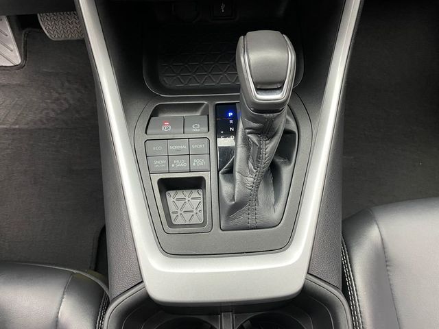2022 Toyota RAV4 XLE Premium AWD - 22936214 - 28