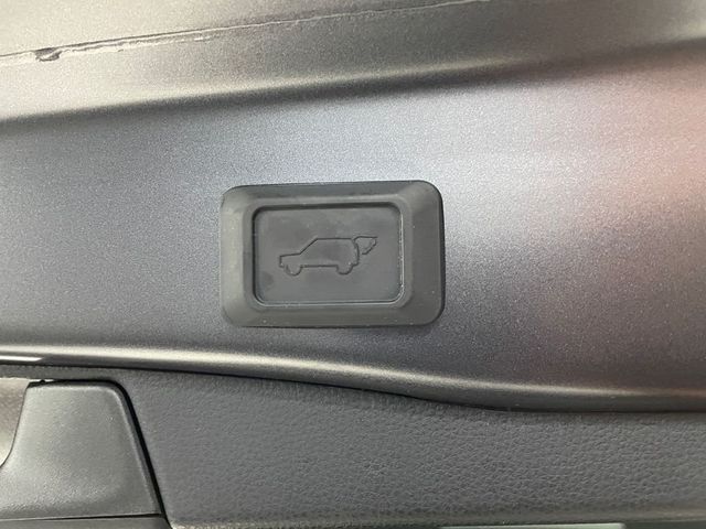 2022 Toyota RAV4 XLE Premium AWD - 22936214 - 42
