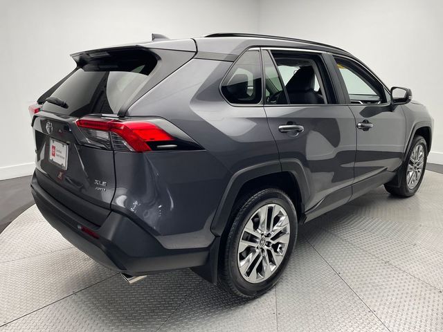 2022 Toyota RAV4 XLE Premium AWD - 22936214 - 4