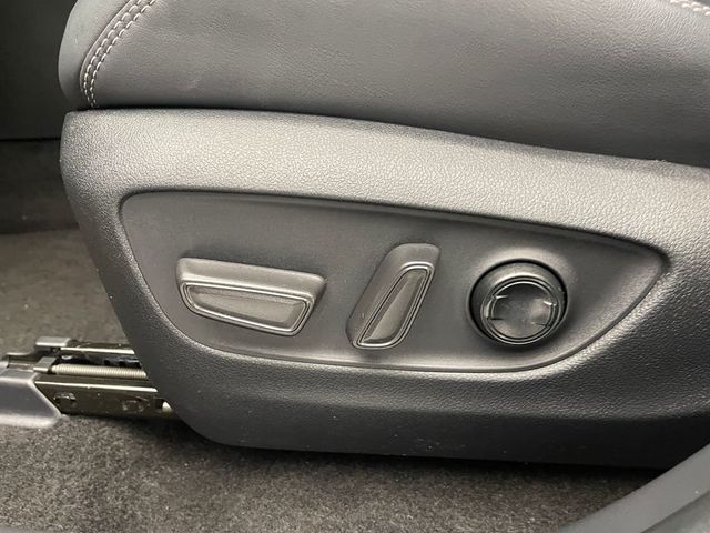 2022 Toyota RAV4 XLE Premium AWD - 22956549 - 13